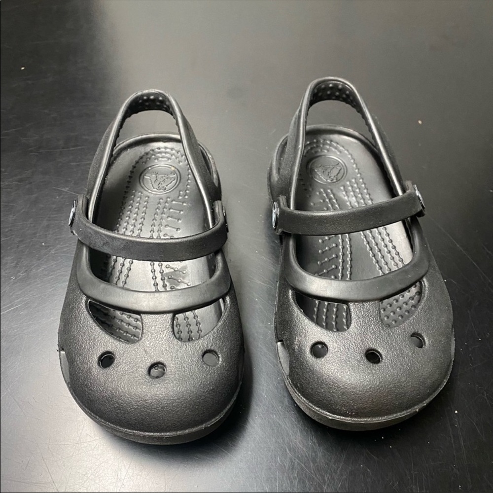 Crocs Mary Jane style ( new )